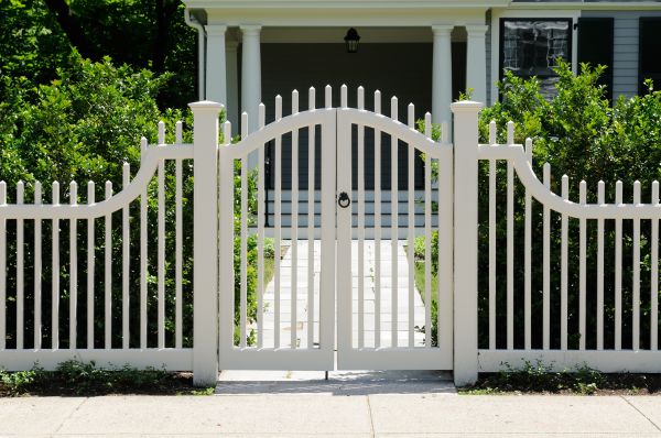 Gate Hinge Replacement in Petaluma